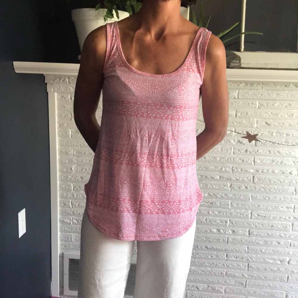 Soft pink tank top EUC